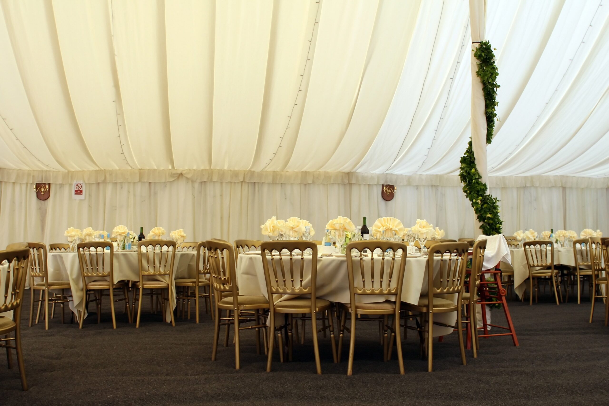 wedding under the tent