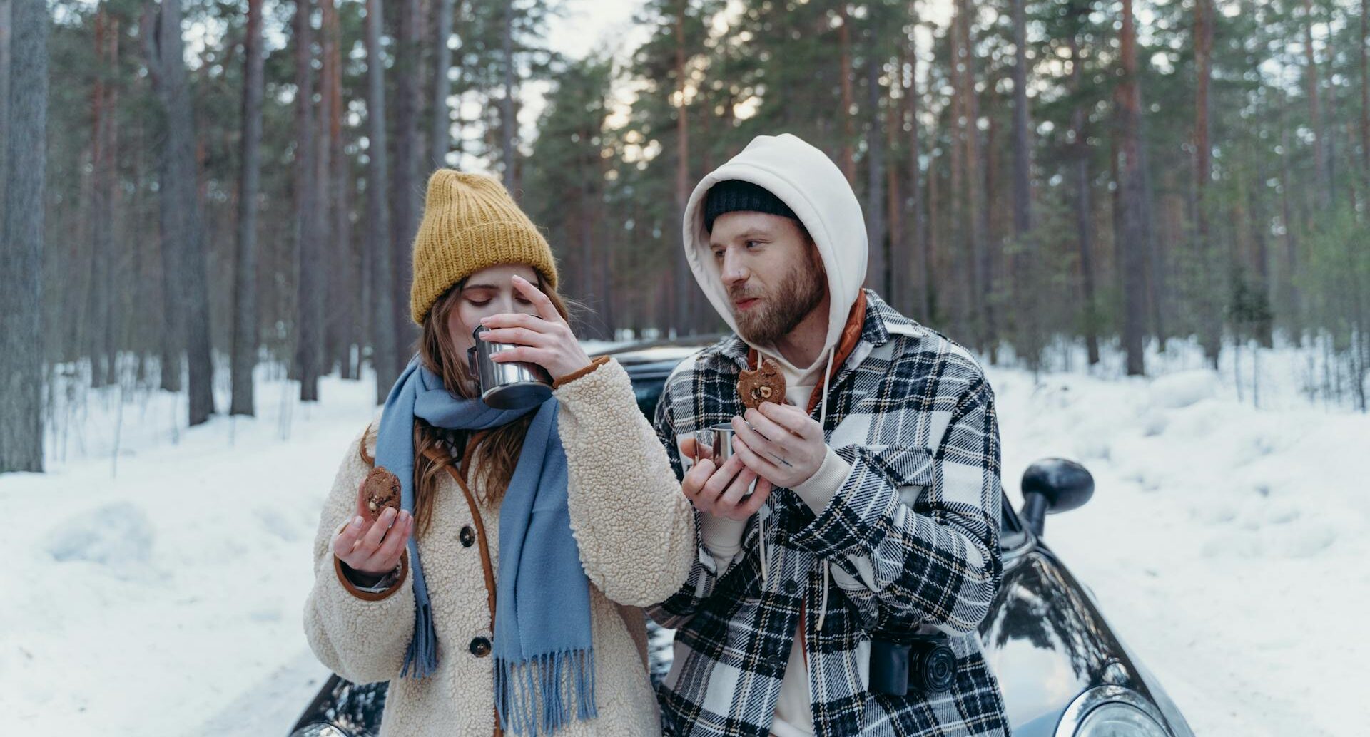 couple in winter relaxing