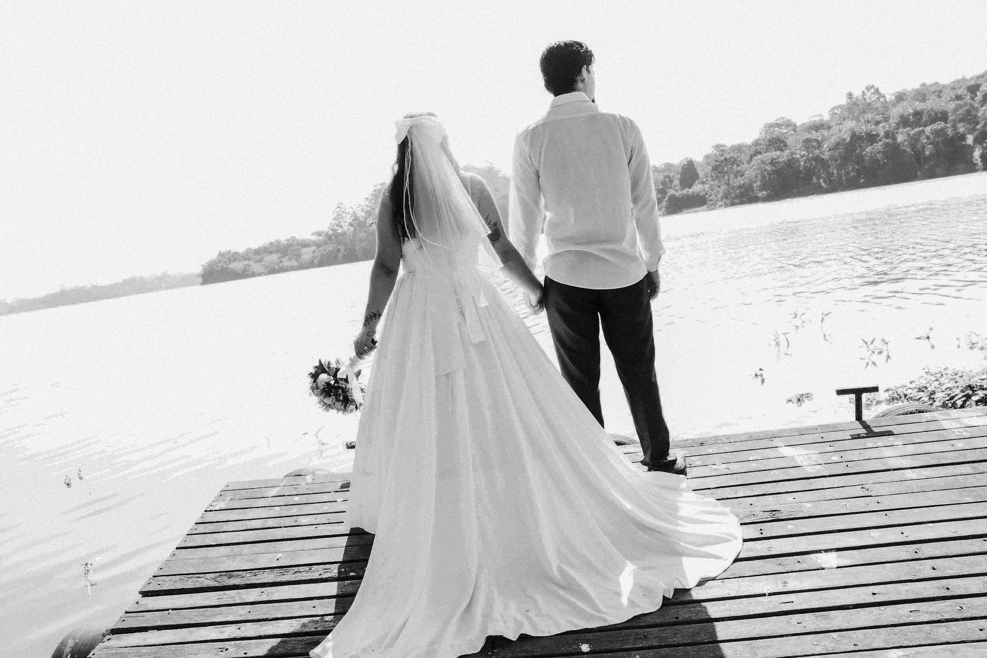 couple married on dock